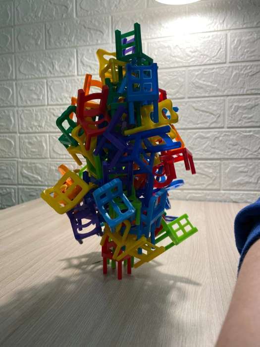 Фотография покупателя товара Настольная игра «На 4 ногах», 18 стульев, 8 цветов - Фото 16