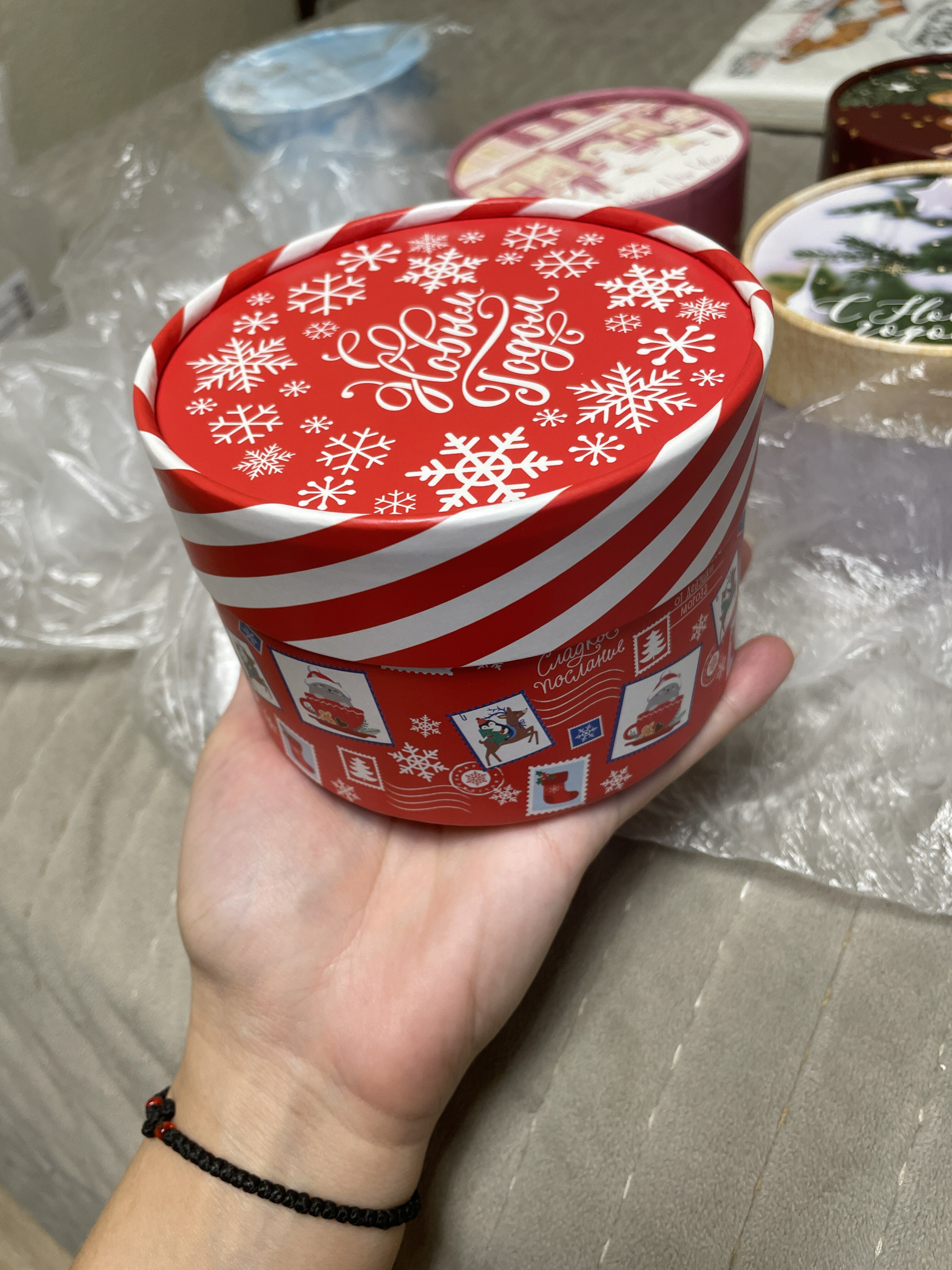 Фотография покупателя товара Коробка подарочная «Подарок в Новый Год!», 12 х 8 см - Фото 4