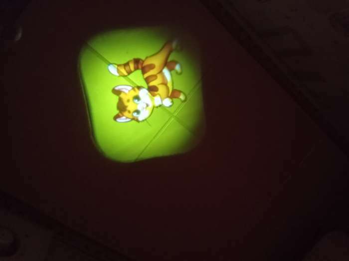 Фотография покупателя товара Игровой набор с проектором «Мои любимые сказки», 3 книги, светящиеся наклейки - Фото 2