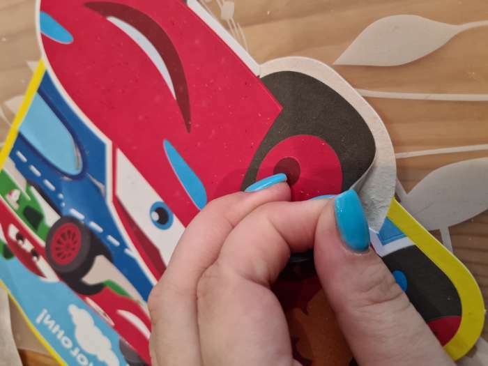 Фотография покупателя товара Набор для творчества: фреска песком с блёстками (9 цветов), "Попробуй догони", Тачки