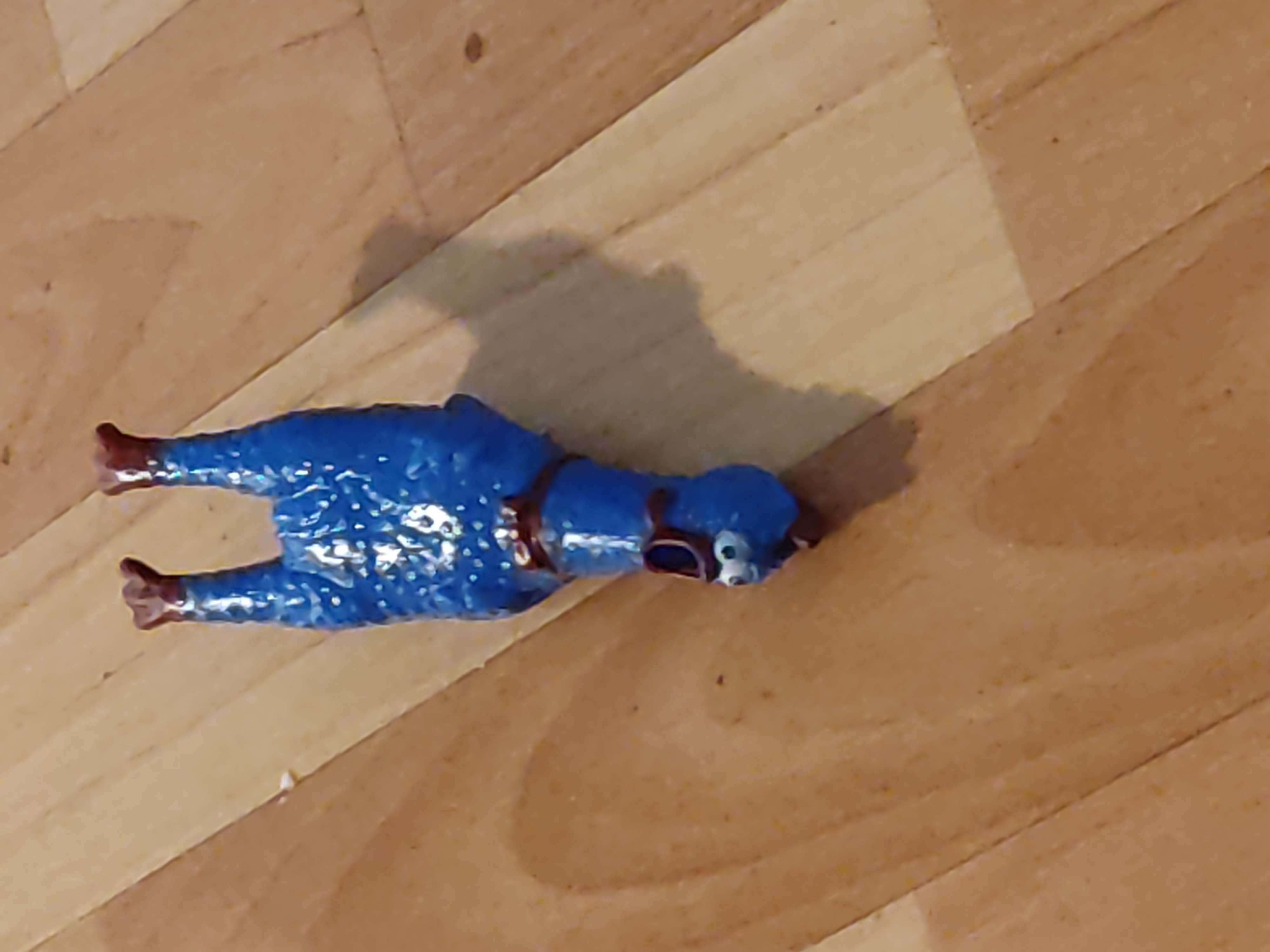Фотография покупателя товара Игрушка пищащая "Задумчивая курица" малая для собак, 16,5 см, ярко-синяя - Фото 2