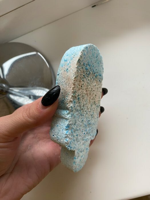 Фотография покупателя товара Бомбочка для ванны "Мороженка" с ароматом ванили,  100 гр, голубая - Фото 5