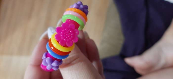 Фотография покупателя товара Набор детский «Выбражулька» 4 предмета: браслет, 3 кольца, ассорти, форма МИКС, цвет МИКС - Фото 10