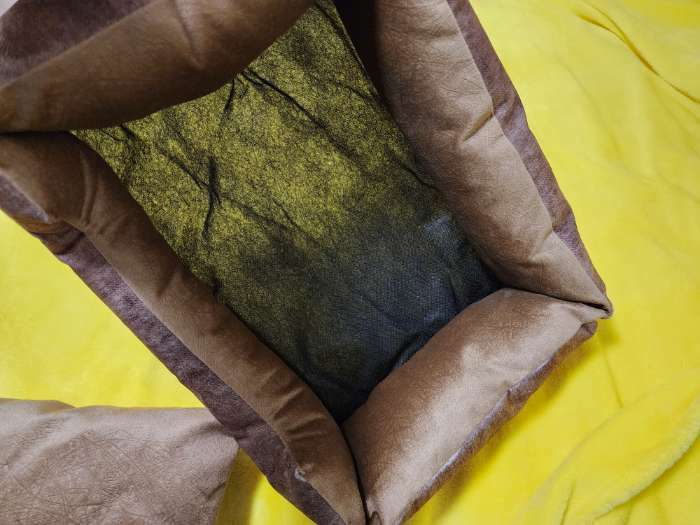 Фотография покупателя товара Лежанка-диван с двусторонней подушкой, 45 х 35 х 11 см, микс цветов - Фото 4