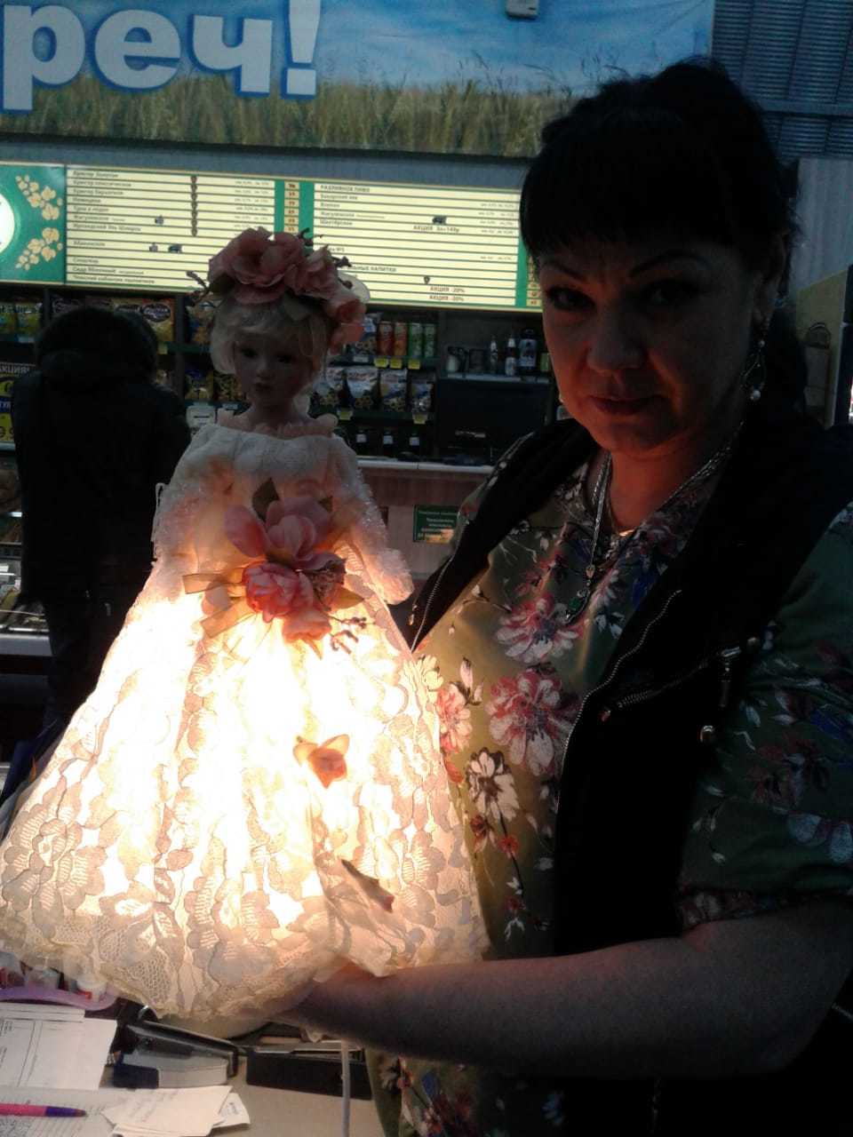 Фотография покупателя товара Кукла-светильник коллекционная керамика "Барышня Анастасия в платье с цветами" 45 см