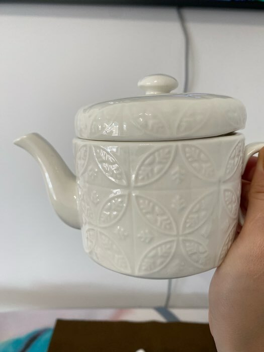 Фотография покупателя товара Набор фарфоровый чайный Доляна «Эстет. Орнамент», 3 предмета: чайник 400 мл, 2 кружки 280 мл, цвет белый - Фото 2