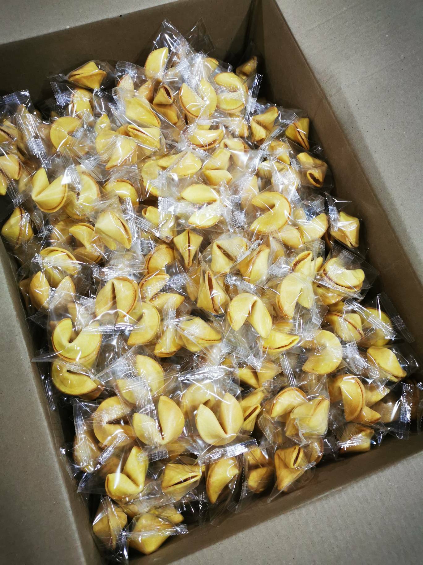Фотография покупателя товара Набор печенье песочное с предсказаниями "Стандарт", 500 шт., 3 кг - Фото 2