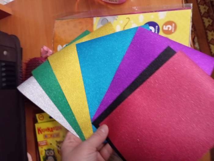 Фотография покупателя товара Набор бумаги с блёстками А5, 7 листов, 7 цветов, 80 г/м2 - Фото 1