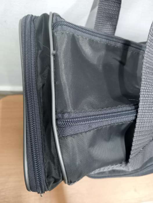 Фотография покупателя товара Сумка спортивная на молнии, 3 наружных кармана, цвет серый - Фото 3