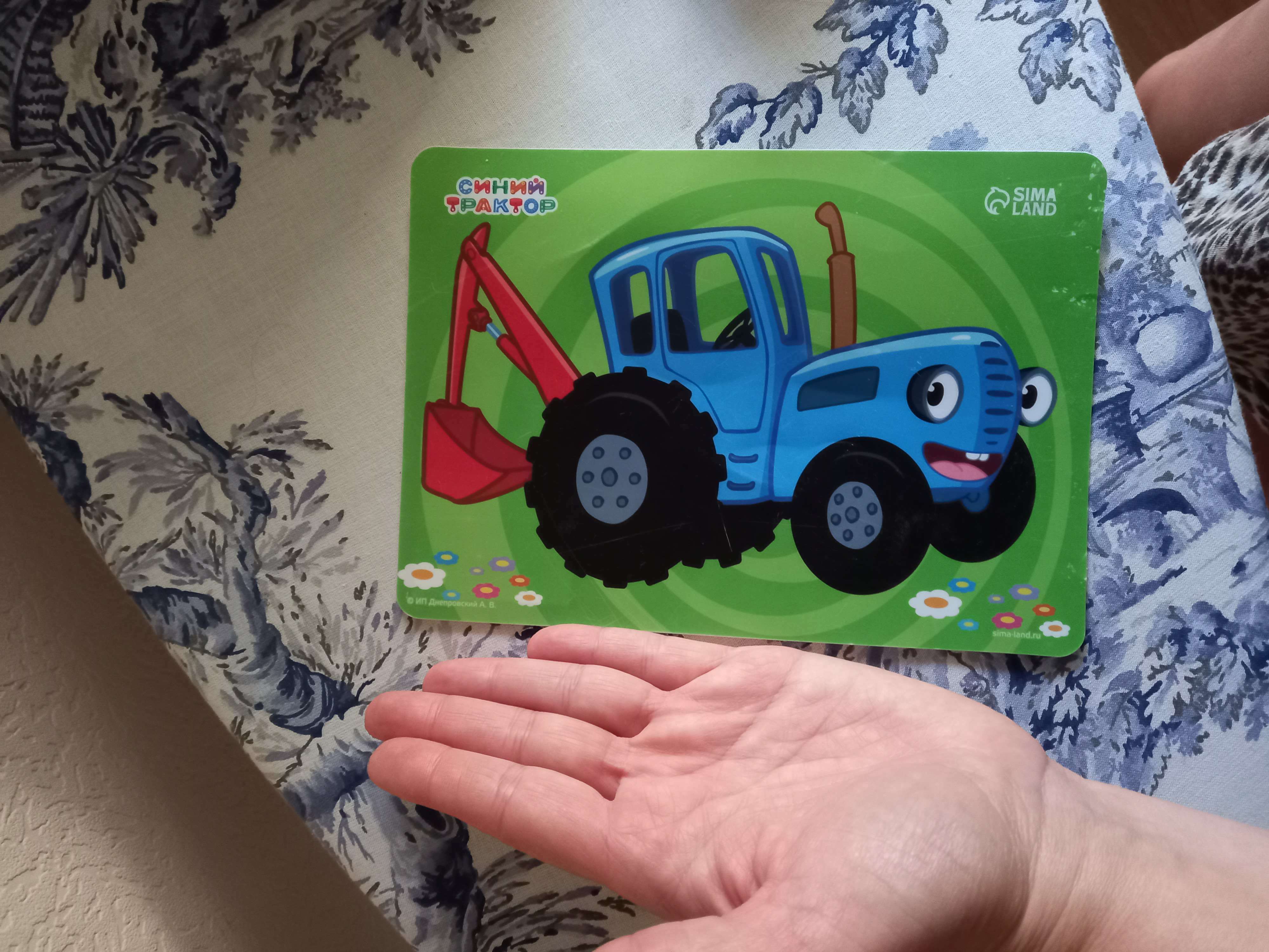 Фотография покупателя товара Коврик для лепки, формат А5 "Изучаем цвета и формы", Синий трактор