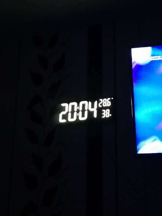Фотография покупателя товара Часы электронные настенные, настольные, с будильником, 15 x 36 x 3 см, USB