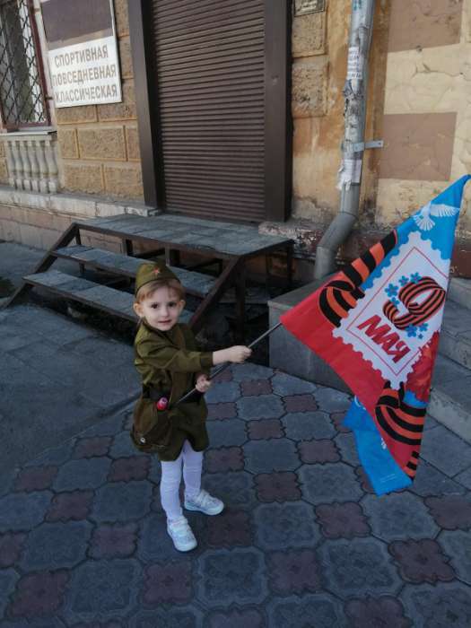 Фотография покупателя товара Карнавальный костюм «Солдаточка-малютка», пилотка, гимнастёрка, ремень, юбка, 2-3 года, рост 94-104 см