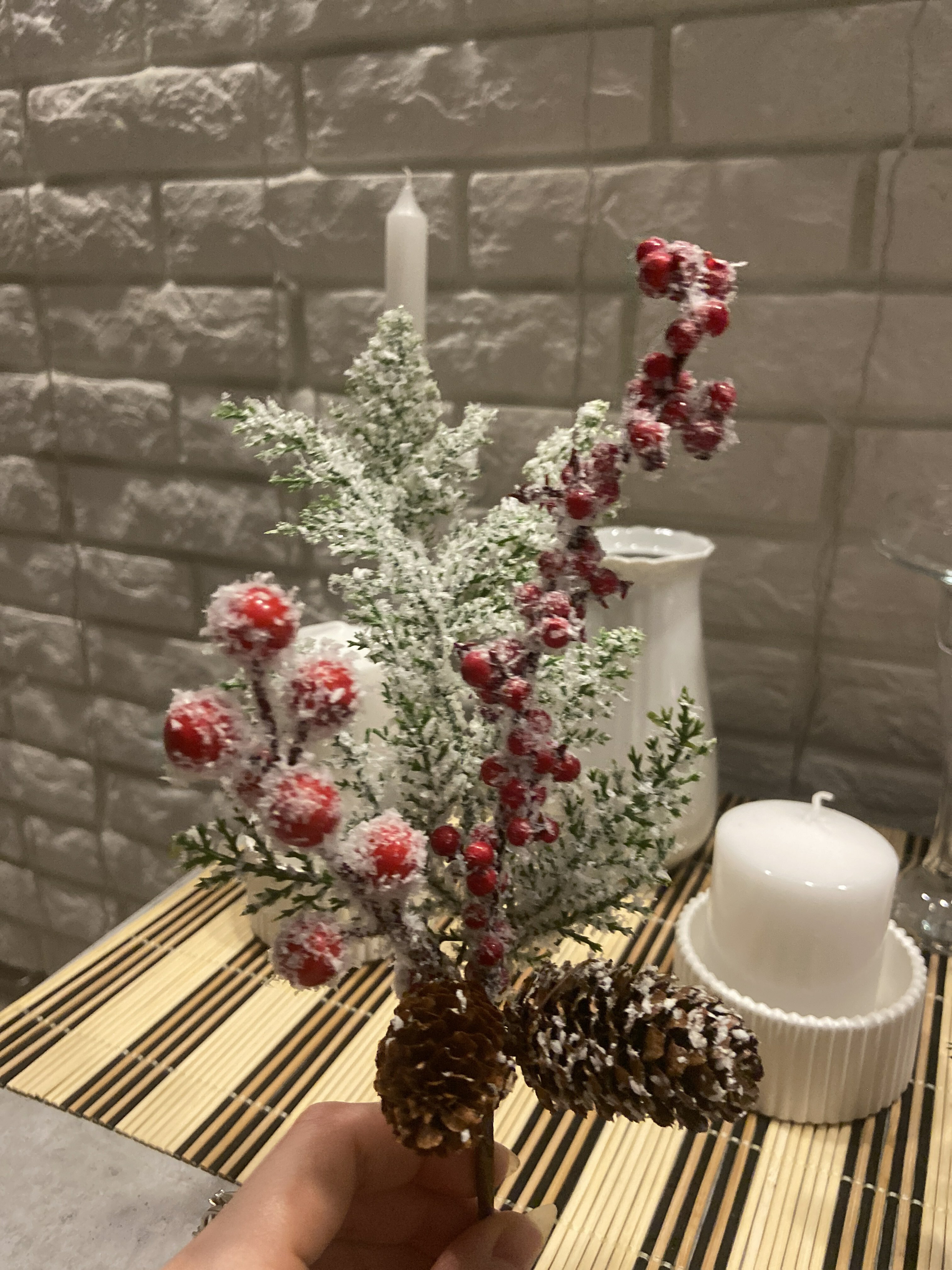 Фотография покупателя товара Декор "Зимние грезы" хвоя ягоды шишки иней, 28 см - Фото 2