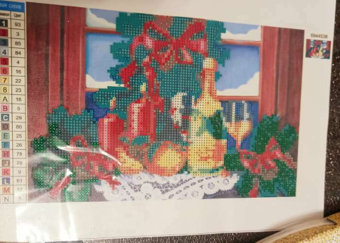 Фотография покупателя товара Новогодняя алмазная мозаика с частичным заполнением на холсте «Новый год. Новогодний натюрморт», 20 х 30 см
