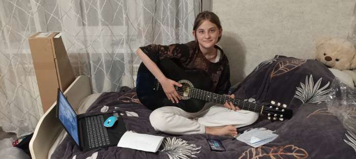 Фотография покупателя товара Акустическая гитара 6-ти струнная, менз. 650мм., струны металл, головка без пазов - Фото 3