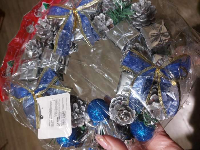 Фотография покупателя товара Венок новогодний d-22 см "Синие банты и шарики" - Фото 5