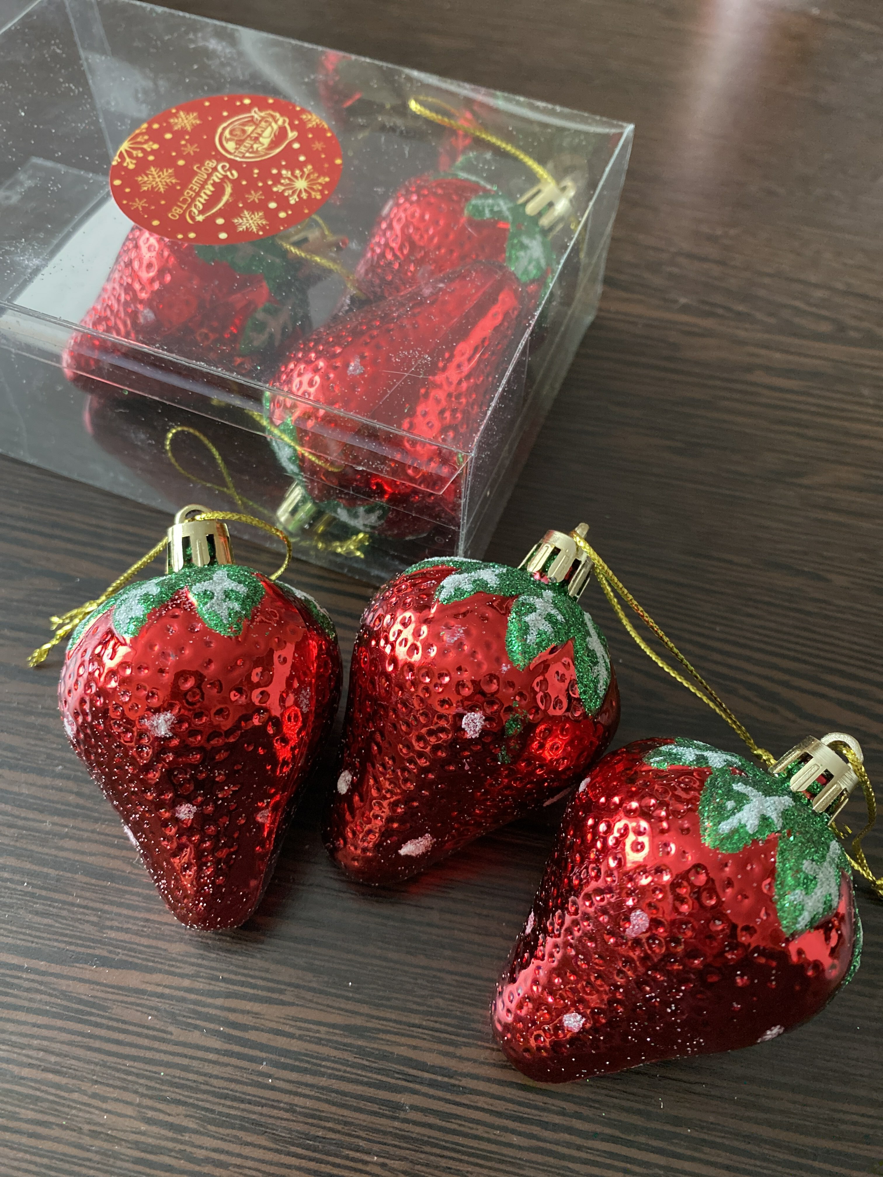 Фотография покупателя товара Ёлочные игрушки 6 шт. «Клубничка» 4×6 см, красный - Фото 16