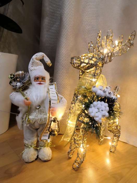 Фотография покупателя товара Дед Мороз "С бантиками на ботиночках и с фонариком" 30 см, золотисто-белый - Фото 1