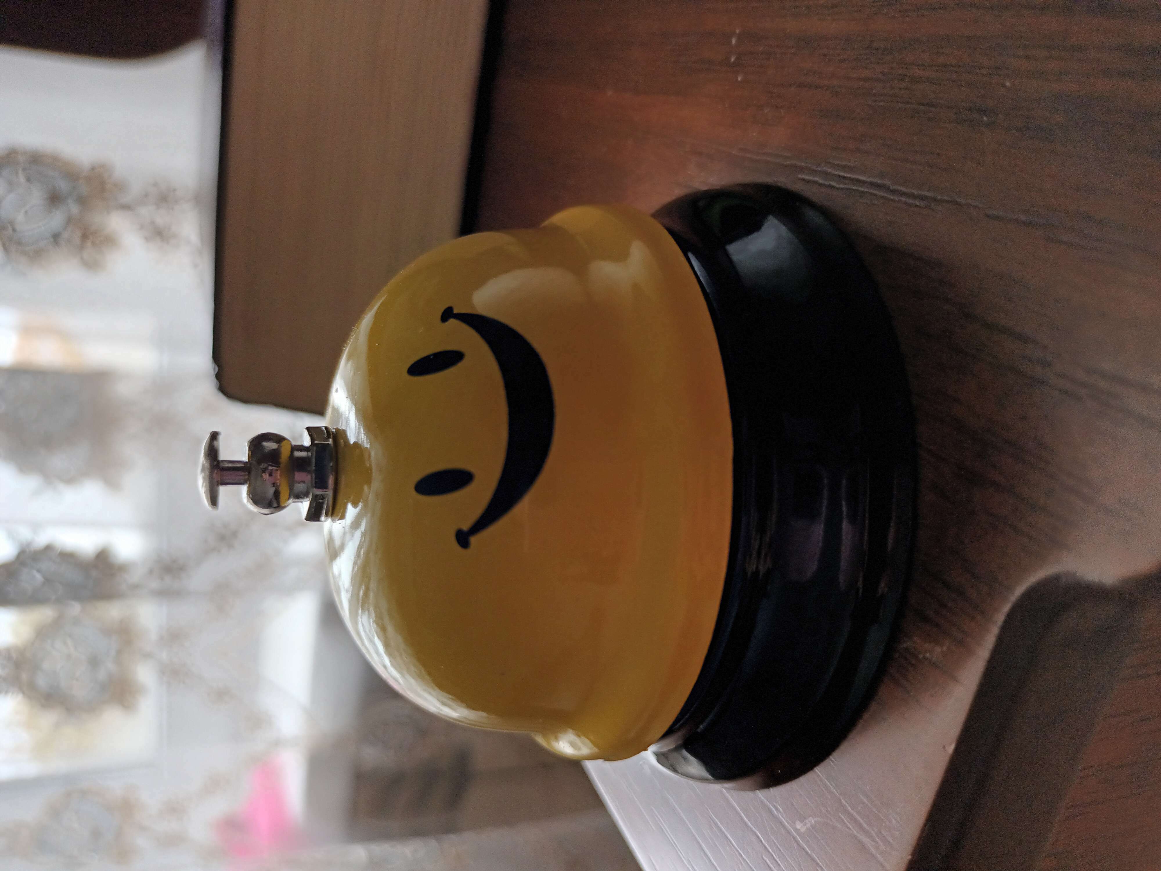 Фотография покупателя товара Звонок настольный "Смайл", 6 х 7.5 см, желтый