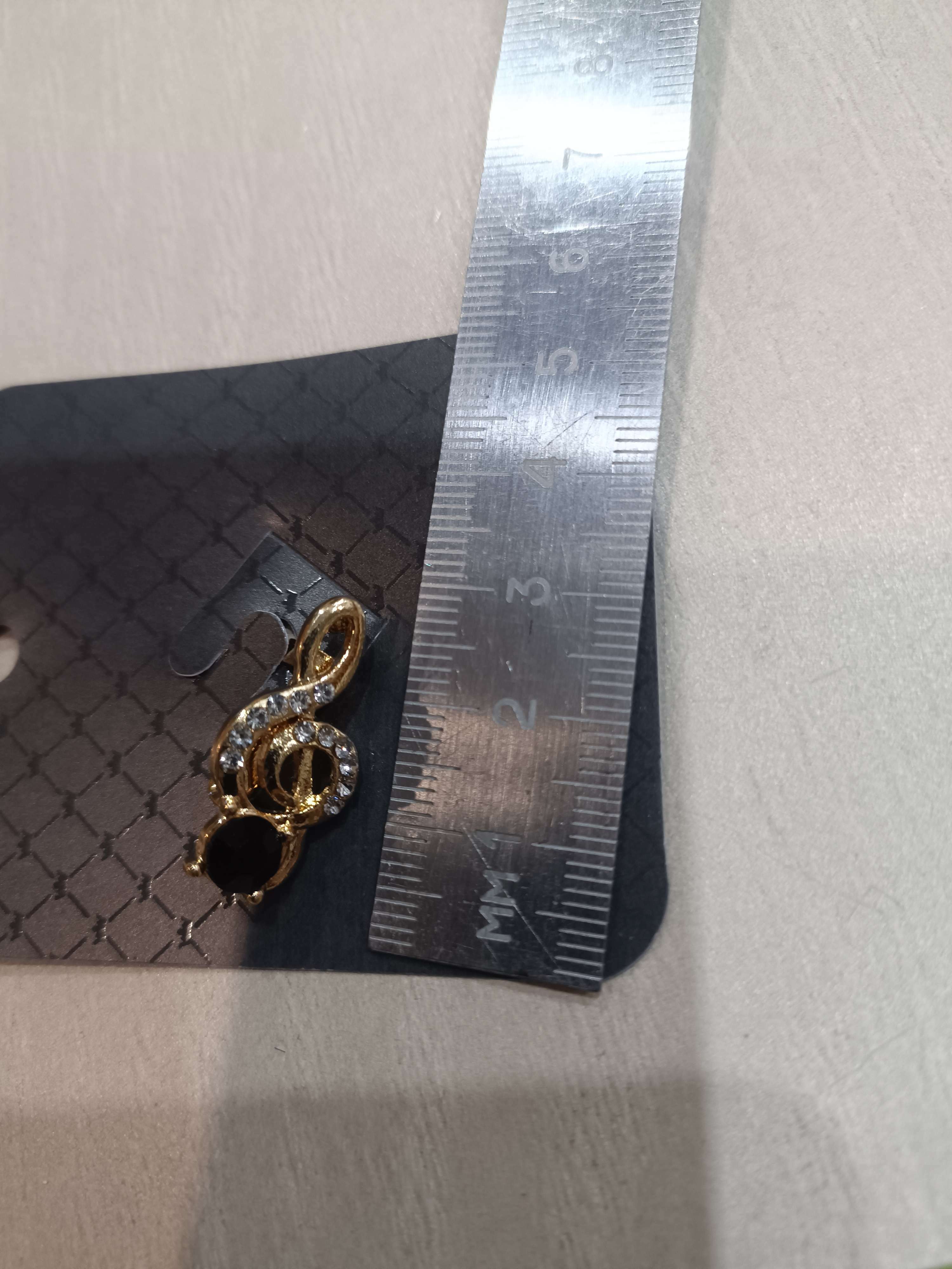 Фотография покупателя товара Брошь «Скрипичный ключ» мини, вдохновение, цвет бело-фиолетовый в золоте - Фото 2