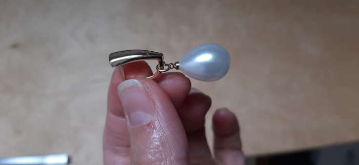 Фотография покупателя товара Серьги с жемчугом «Грейс» пухлая капля, цвет белый в серебре - Фото 3