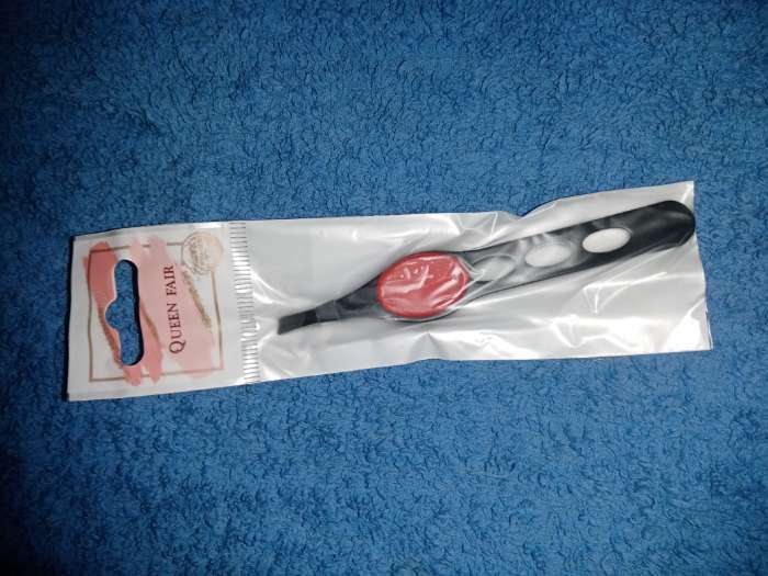Фотография покупателя товара Пинцет скошенный, узкий, с резиновой вставкой, 9,5 см, цвет МИКС