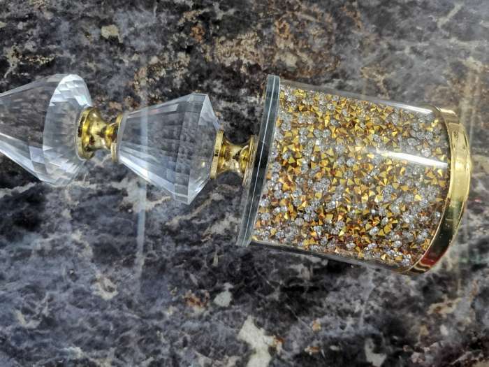 Фотография покупателя товара Подсвечник стекло на 1 свечу "Золотые камешки" ножка с кристаллами 21х7,5х7,5 см - Фото 1