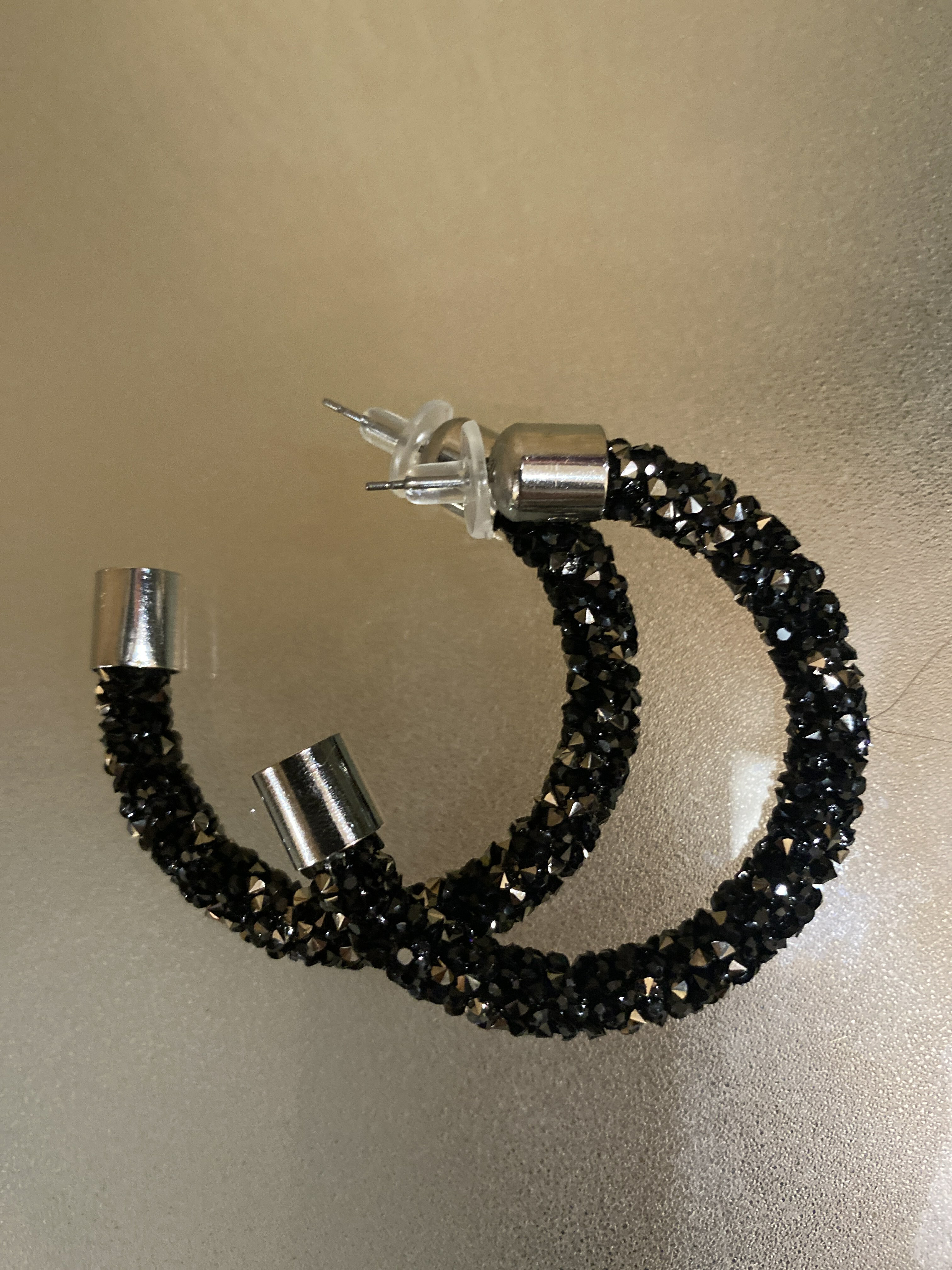 Фотография покупателя товара Серьги-кольца «Шанталь» d=4,5, цвет серебряно-чёрный