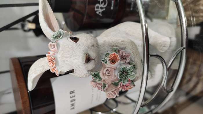 Фотография покупателя товара Сувенир полистоун "Зайка с охапкой цветов, в цветочном веночке" 11х7,5х7,5 см - Фото 3