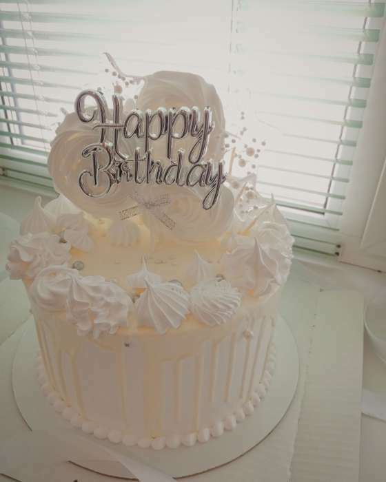 Фотография покупателя товара Топпер для торта «С днём рождения», 17×11 см, цвет серебряный - Фото 2