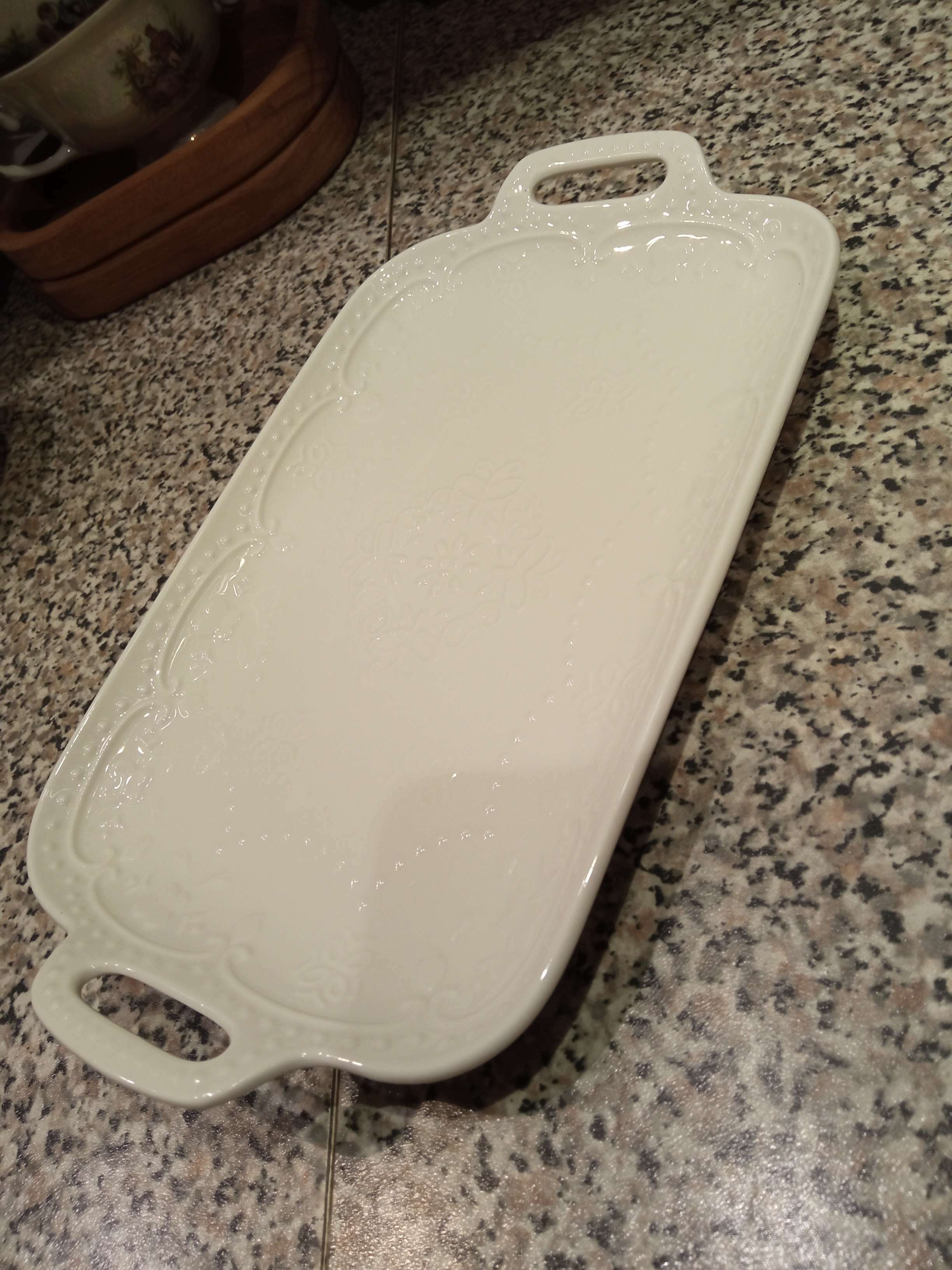 Фотография покупателя товара Блюдо Доляна «Сьюзен», 25×14.5 см, керамика, цвет белый - Фото 2