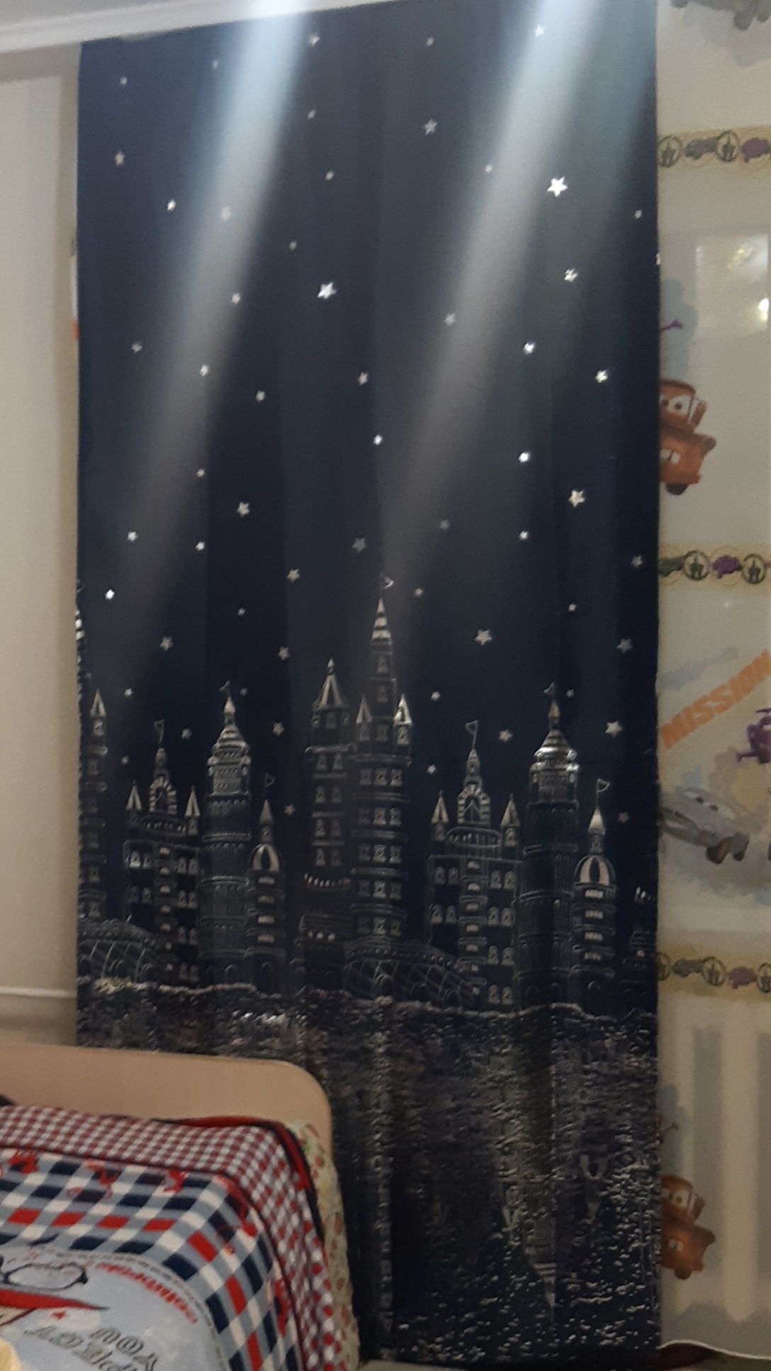 Фотография покупателя товара Портьера Этель «Ночной город» без держателя, цвет синий, 110х260 см, блэкаут, 100% полиэстер - Фото 3