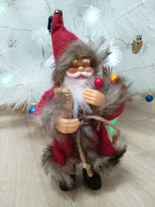 Фотография покупателя товара Дед Мороз "В красной шубке, с хворостом" 16 см - Фото 1