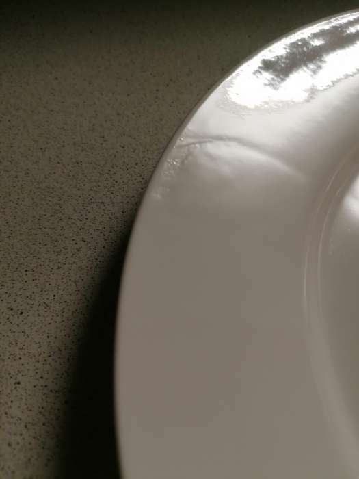 Фотография покупателя товара Тарелка фарфоровая обеденная с утолщённым краем Доляна White Label, d=25 см, цвет белый - Фото 5
