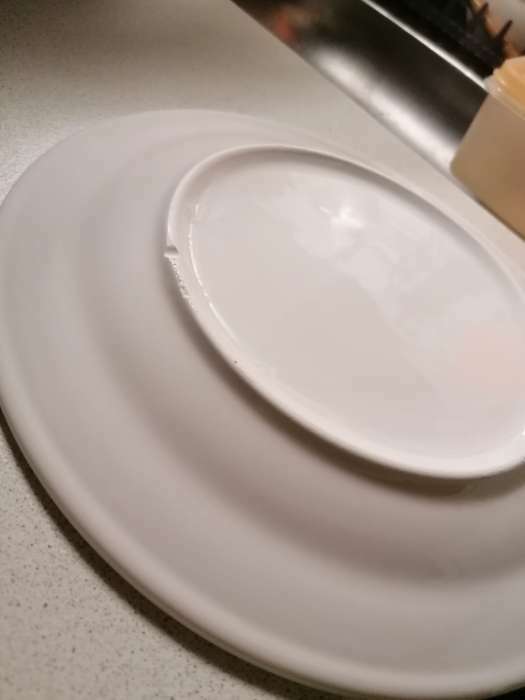 Фотография покупателя товара Тарелка фарфоровая обеденная с утолщённым краем Доляна White Label, d=25 см, цвет белый - Фото 2