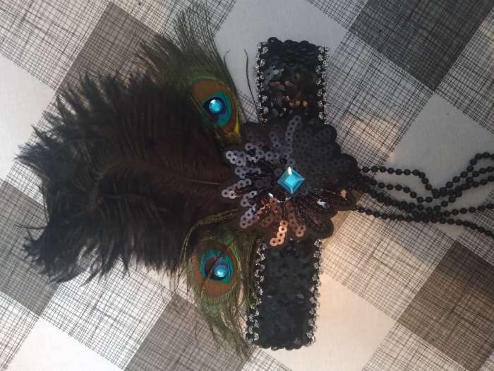 Фотография покупателя товара Новогодняя повязка на голову с пером , цвет чёрный, на новый год - Фото 1