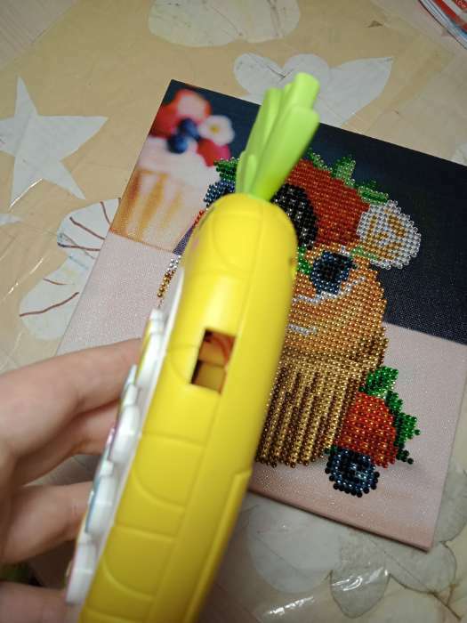 Фотография покупателя товара Музыкальный телефон «Ананасик», свет, звук, цвет жёлтый