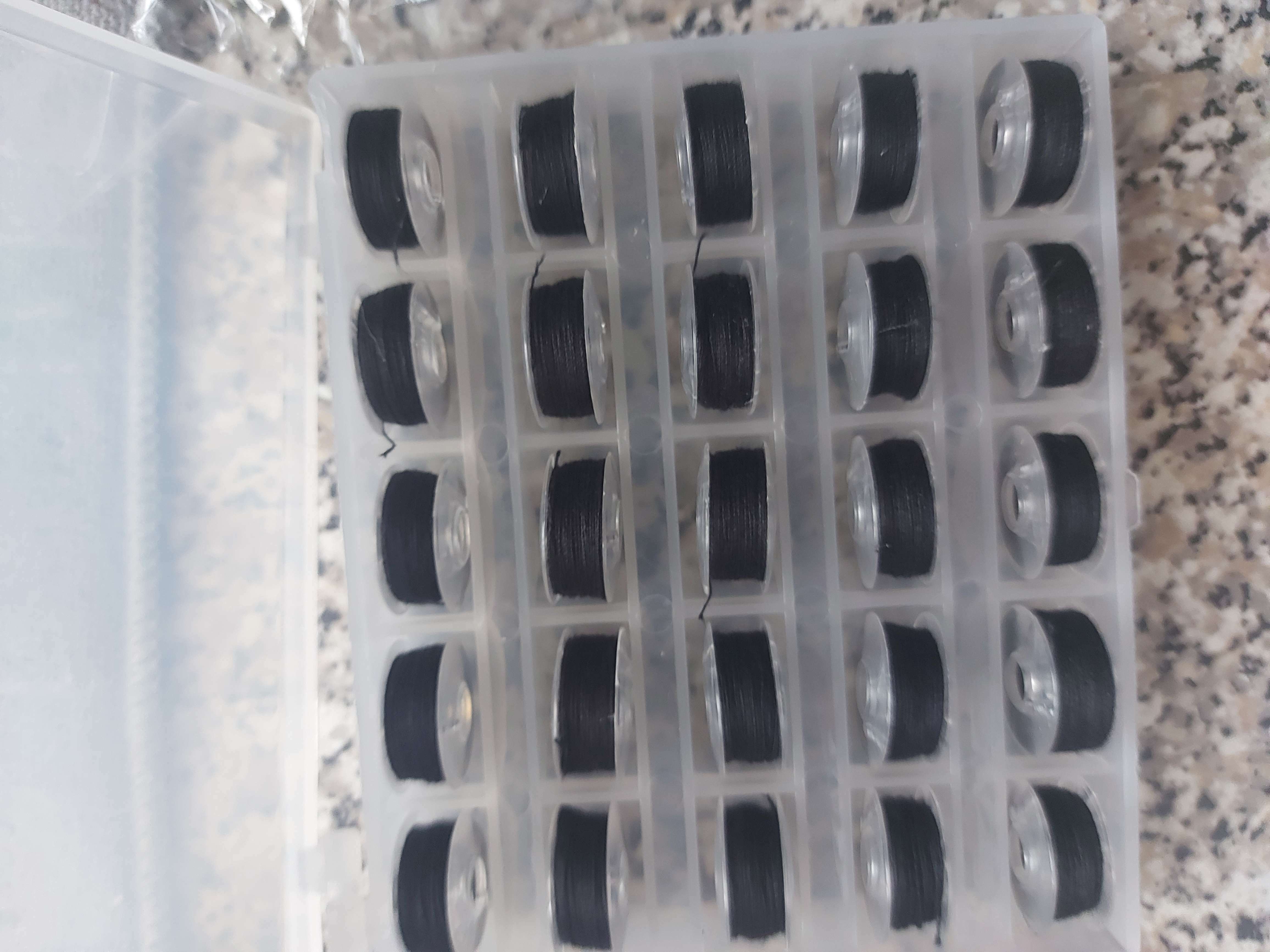Фотография покупателя товара Набор шпулек с нитками, в органайзере, d = 20 мм, 25 шт, цвет белый - Фото 11