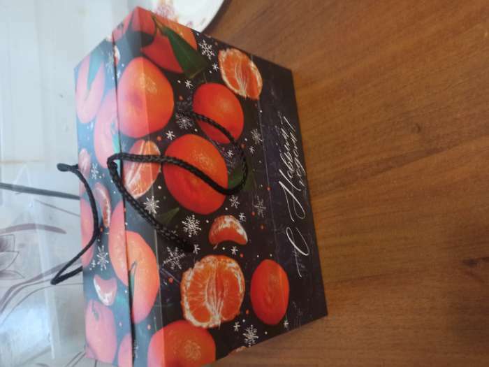 Фотография покупателя товара Пакет-коробка «Мандарины», 23 × 18 × 11 см - Фото 5
