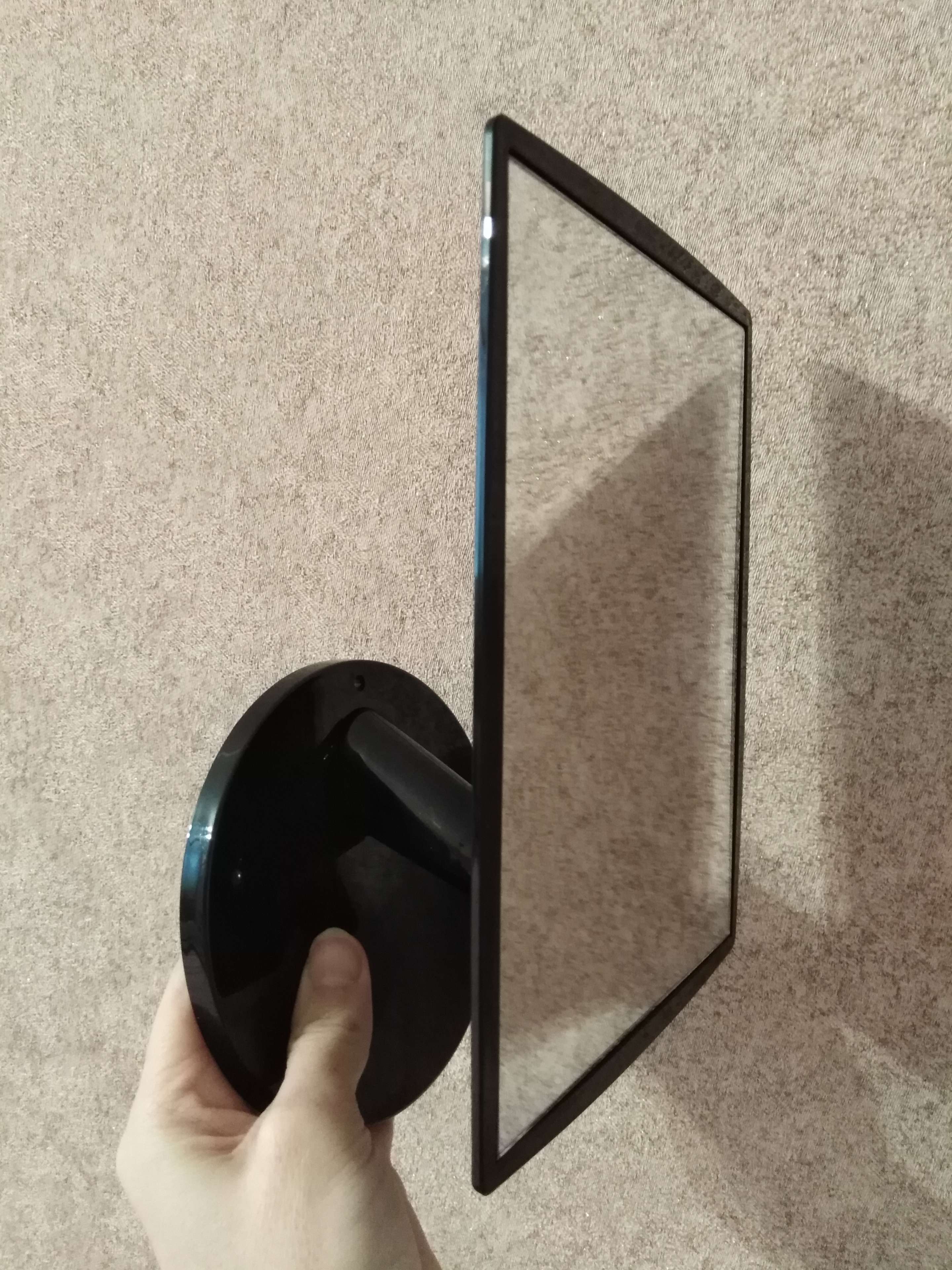 Фотография покупателя товара Зеркало на ножке, зеркальная поверхность — 13,2 × 17,5 см, цвет чёрный - Фото 4