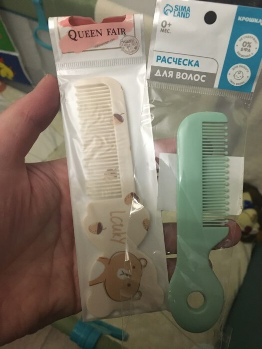 Фотография покупателя товара Расчёска фигурная «Детское счастье», 13 × 4 см, рисунок МИКС - Фото 1