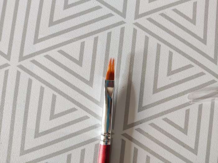 Фотография покупателя товара Кисть для дизайна ногтей «Трезубец», 18,2 см, голова 9 × 5 мм, цвет коричневый - Фото 3