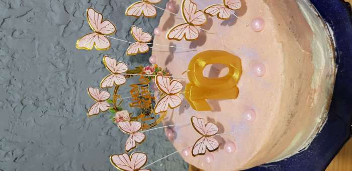 Фотография покупателя товара Свеча в торт юбилейная "Грань", цифра 50, золотой металлик, 6,5 см - Фото 11
