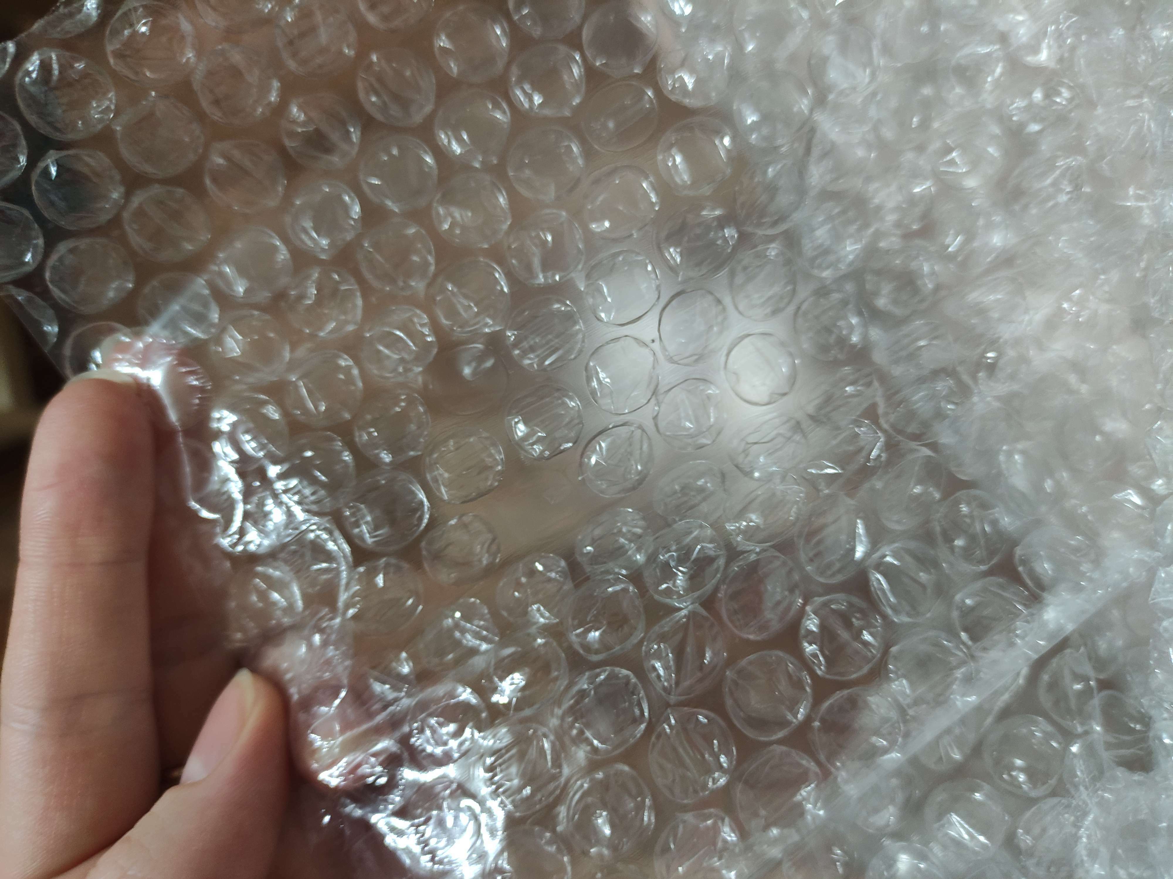 Фотография покупателя товара Плёнка воздушно-пузырьковая Greengo, толщина 40 мкм, двухслойная, длина 5 м, ширина 0.5 м, для дома и сада - Фото 5
