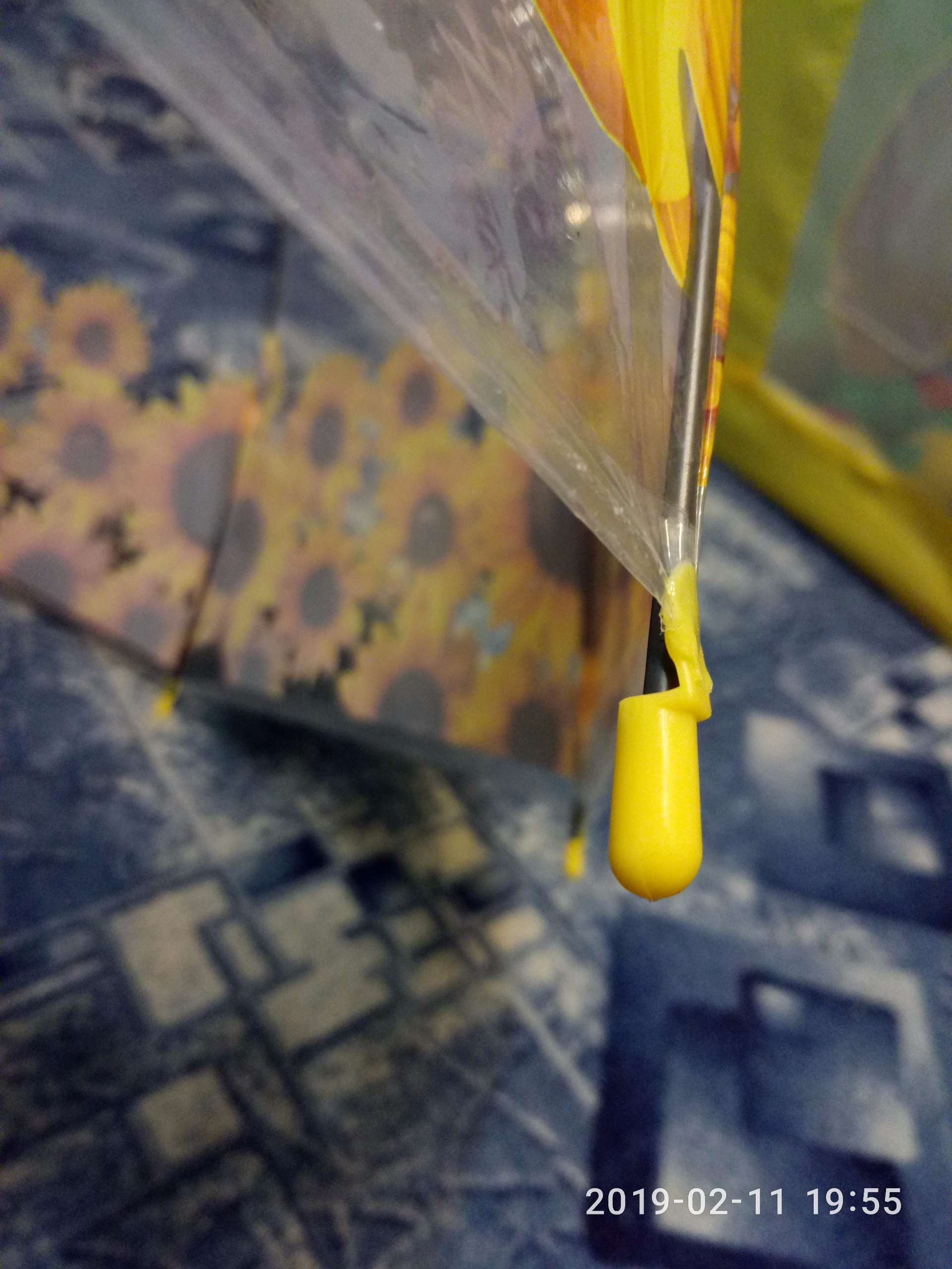 Фотография покупателя товара Зонт - трость полуавтоматический «Подсолнухи», 8 спиц, R = 42 см, цвет жёлтый - Фото 1