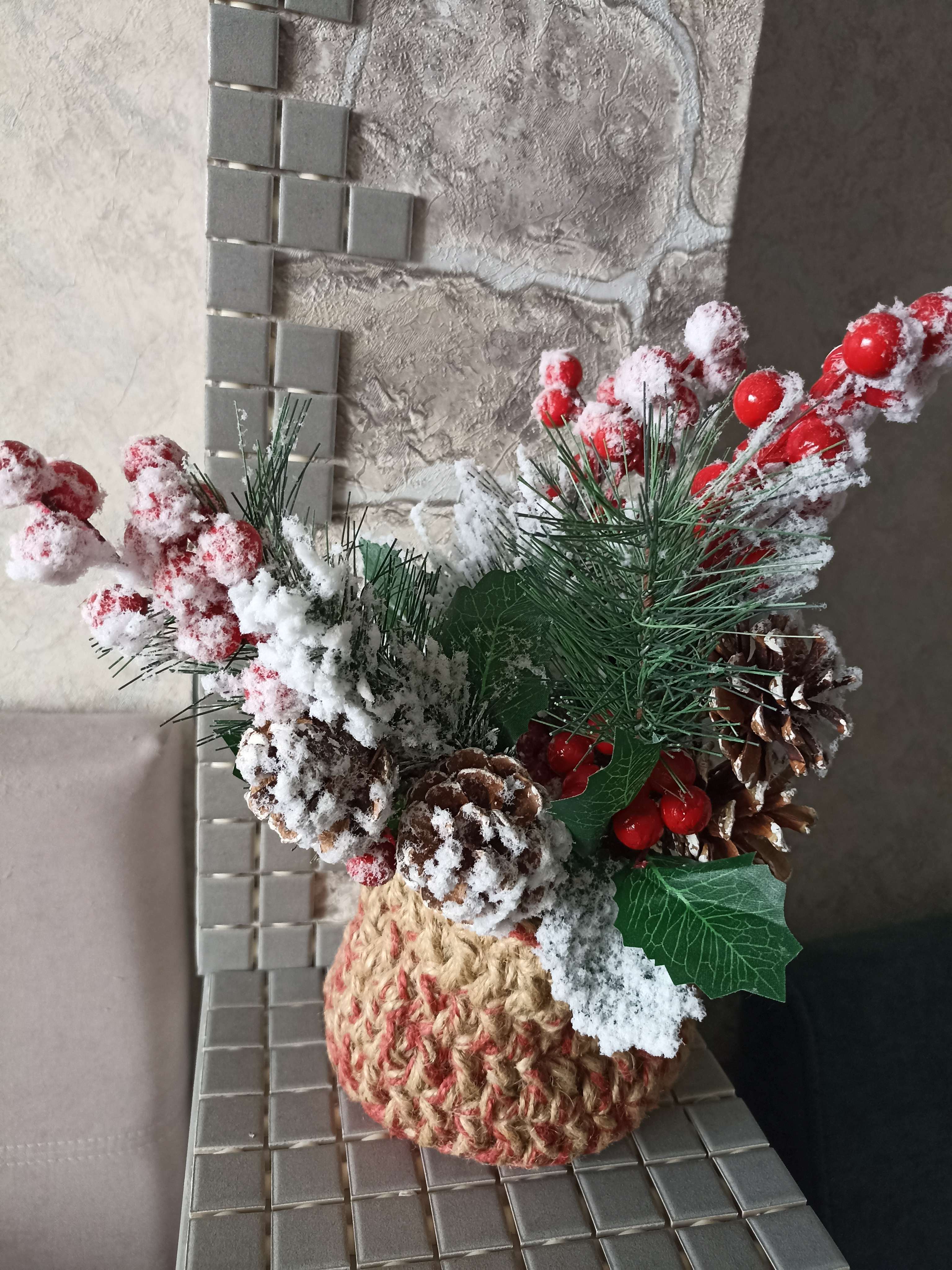 Фотография покупателя товара Декор "Зимние грезы" ягодки хвоя шишка иней, 30 см - Фото 8