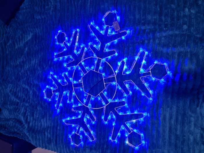 Фотография покупателя товара Светодиодная фигура «Снежинка», 80 см, дюралайт, 192 LED, 220 В, мерцание, свечение синий/белый - Фото 1