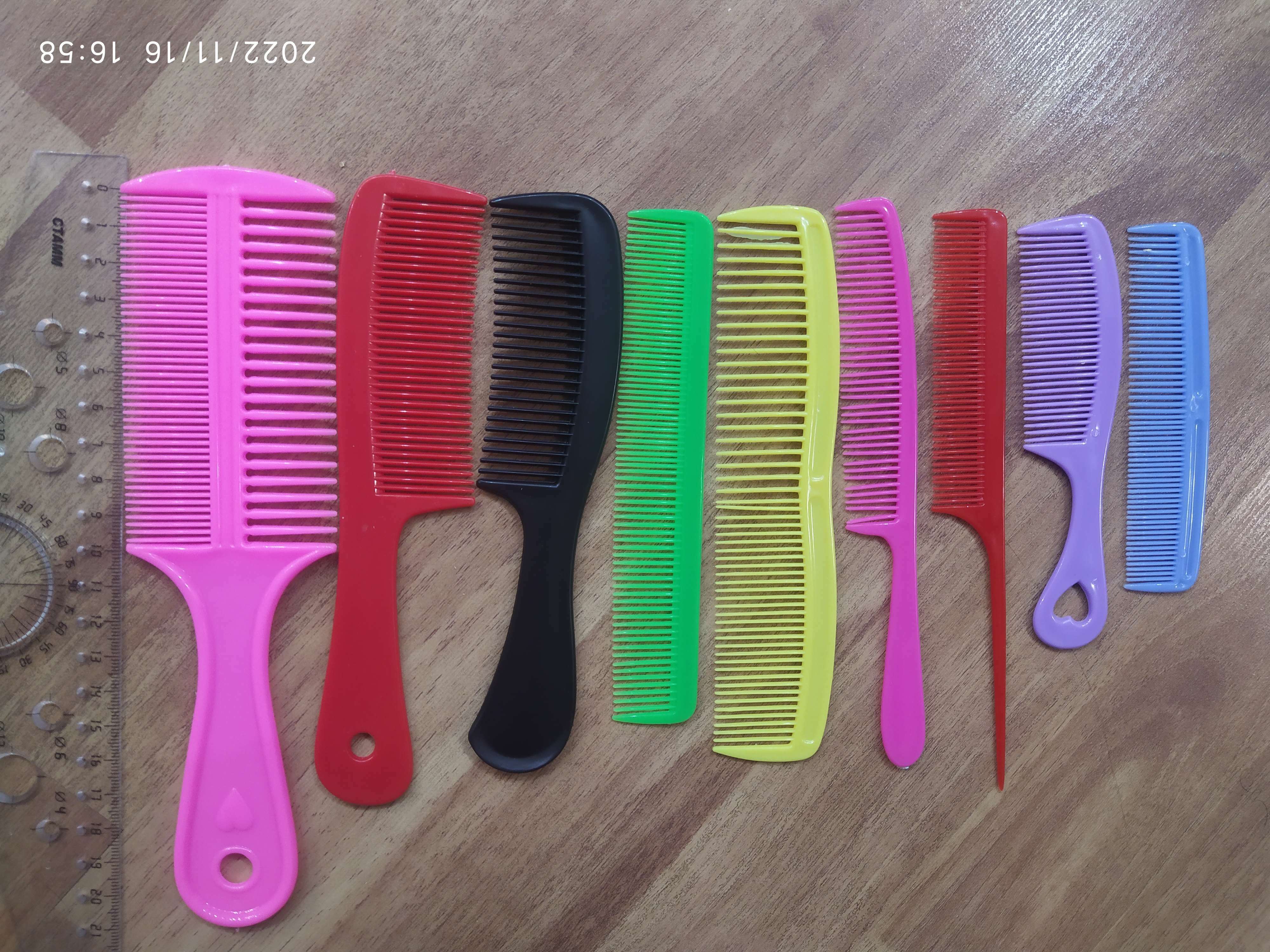 Фотография покупателя товара Набор расчёсок, 6 предметов, цвет МИКС - Фото 4