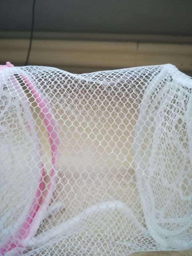 Фотография покупателя товара Мешок для стирки белья с диском Доляна, 15×15×19 см, крупная сетка, цвет белый