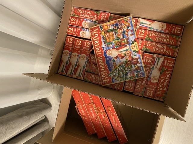 Фотография покупателя товара Новогодний набор «Буква-Ленд», 12 книг в подарочной коробке + 2 подарка - Фото 119